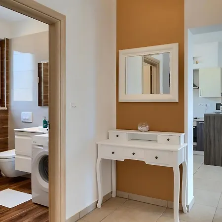 Villa Gloria, With Heated Pool Kavran