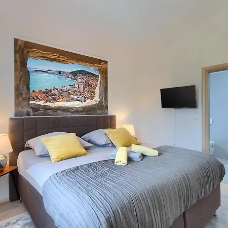 Villa Gloria, With Heated Pool