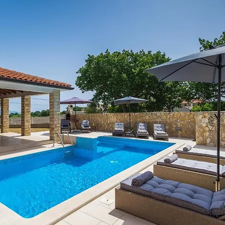 Gloria, With Heated Pool