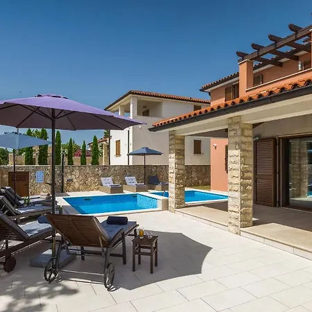 Gloria, With Heated Pool Villa