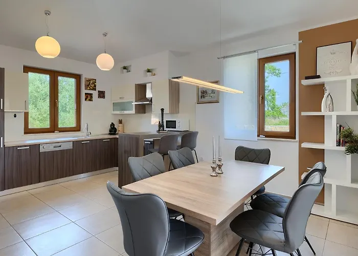 Villa Gloria, With Heated Pool Kavran