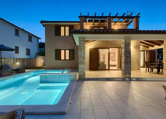 Gloria, With Heated Pool Villa