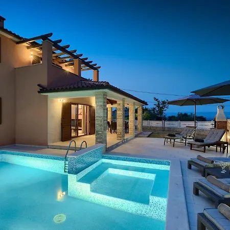 Gloria, With Heated Pool