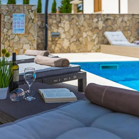 Villa Gloria, With Heated Pool Kavran