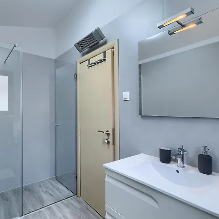 Gloria, With Heated Pool