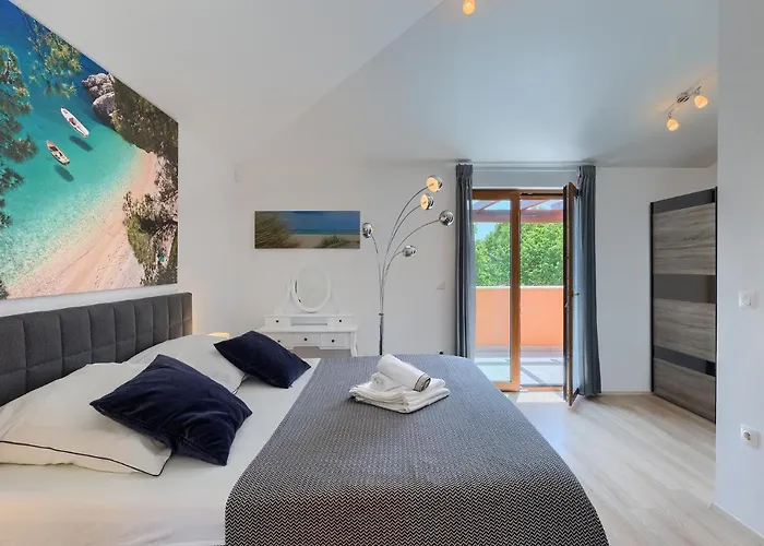 Villa Gloria, With Heated Pool Kavran