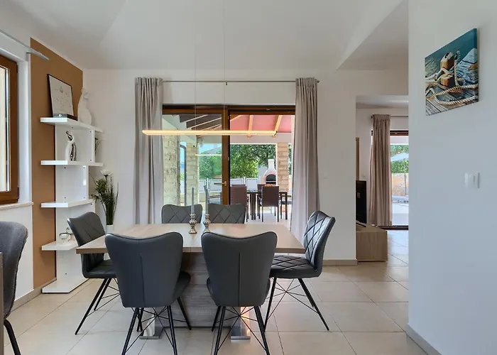 Gloria, With Heated Pool