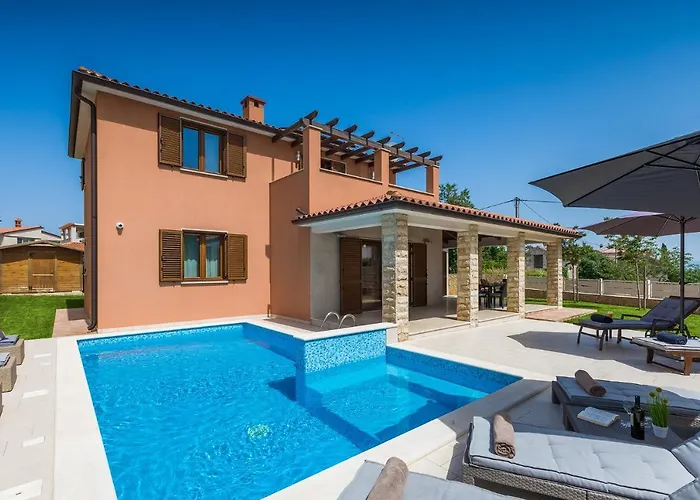 Gloria, With Heated Pool Villa