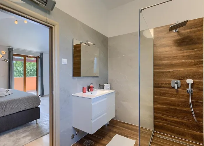 Gloria, With Heated Pool Villa *